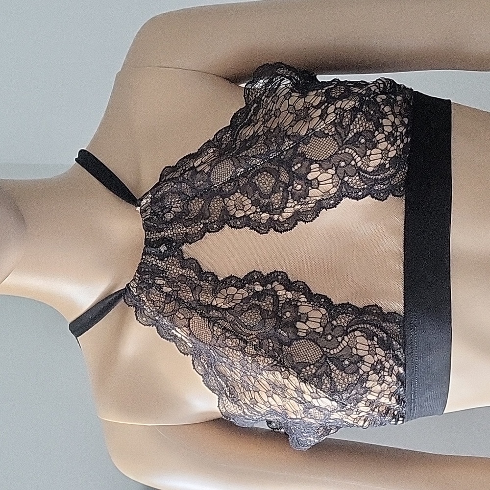 Axami Lingerie Lace Halter